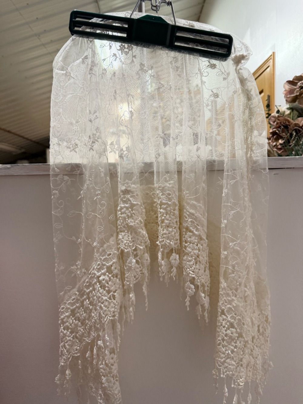 Lace White Shaw With Fringe